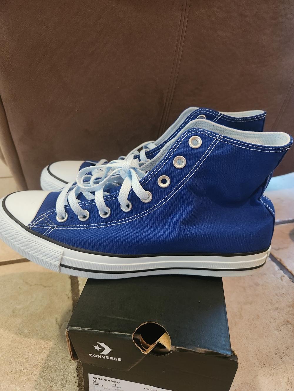 Converse Men High Top Sneakers in Blue